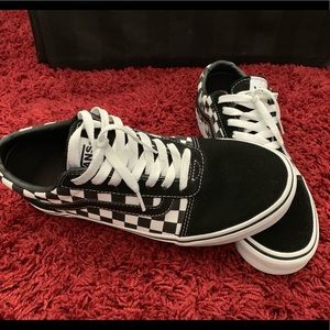 🤩Like New Old Skool Checkered Vans.  Size 8.5🤩